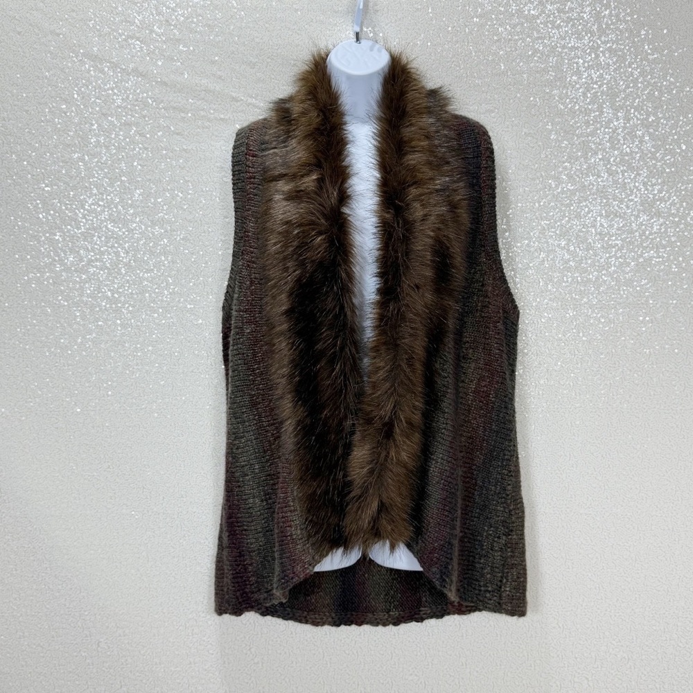 Chico’s Faux Fur Trim Open Front Sweater Vest Size 2 (L/XL) Boho Brown layering